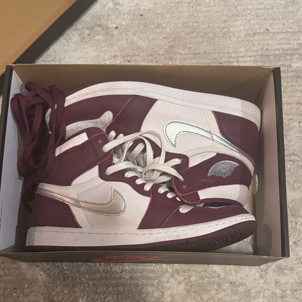 Nike Air Jordan 1 Retro High OG Box